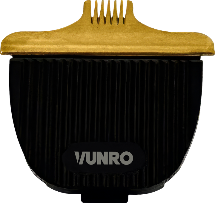 5/8N FlexFit PRO blade on the VUNRO grooming workbench